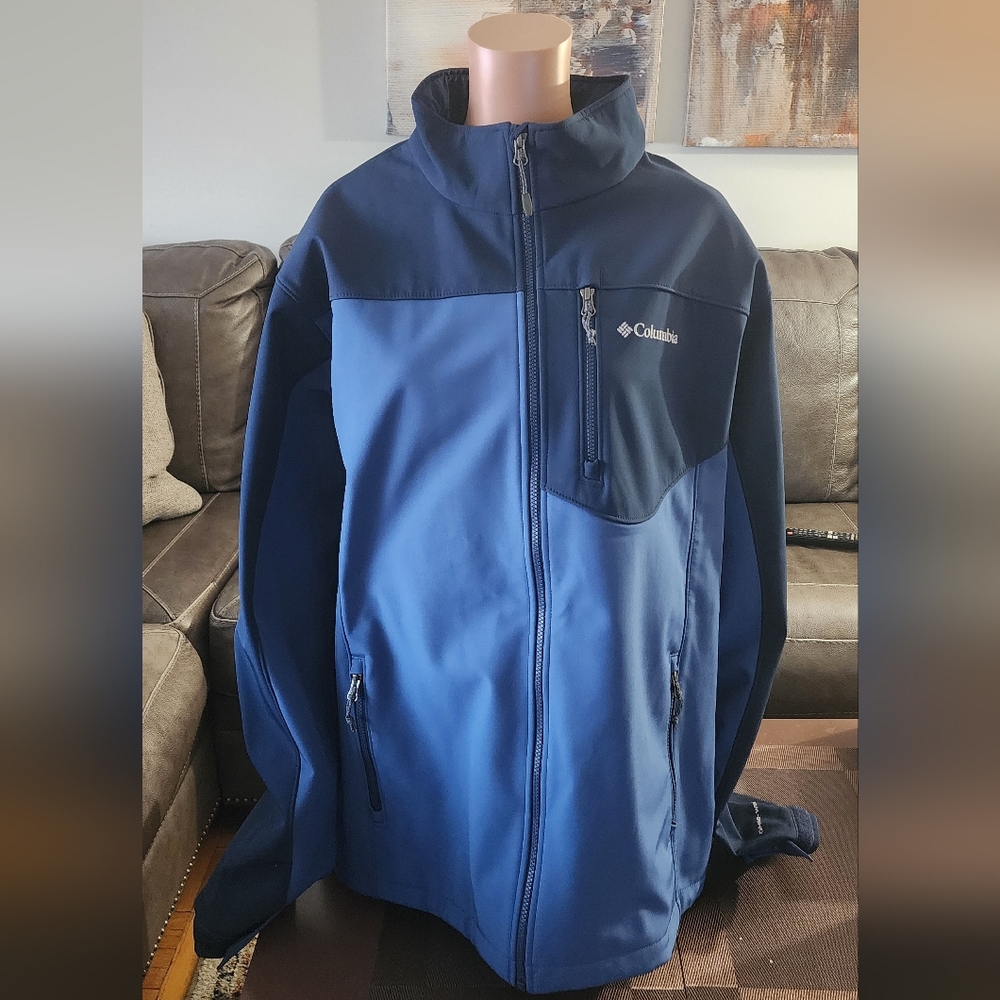 Columbia Men's Blue Performance Jacket